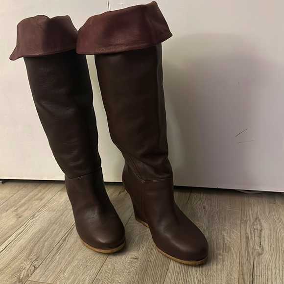 Ugg leather wedge boots - Picture 3 of 9